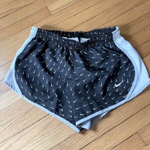 Nike Girls Dry-Fit Tempo Shorts Size Small